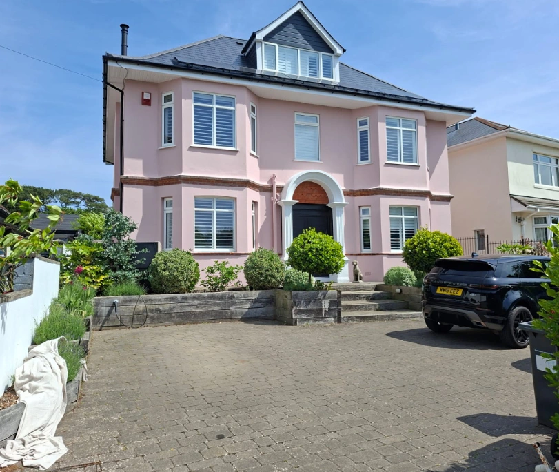 Painting and decorating services for apartment blocks in Bournemouth